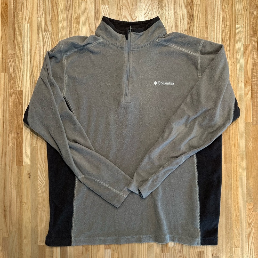 Columbia Taupe and Gray Fleece Pullover